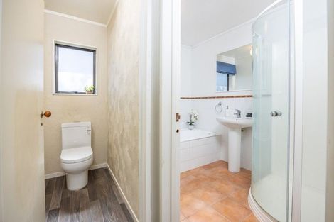 Photo of property in 2 Horoeka Court, Pukete, Hamilton, 3200