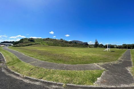 Photo of property in 16 Longbeach Drive, Castlecliff, Wanganui, 4501