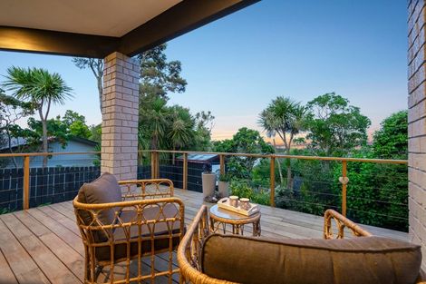 Photo of property in 2/22 Zion Road, Birkenhead, Auckland, 0626