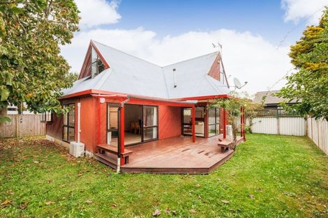 Photo of property in 2 Montgomery Terrace, Hokowhitu, Palmerston North, 4410