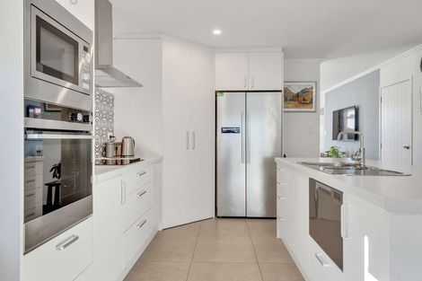 Photo of property in 6 Crossley Avenue, Woodend, 7610