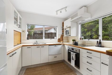 Photo of property in 13 Mallard Grove, Churton Park, Wellington, 6037