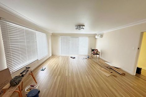Photo of property in 204 Edmonton Road, Te Atatu South, Auckland, 0610
