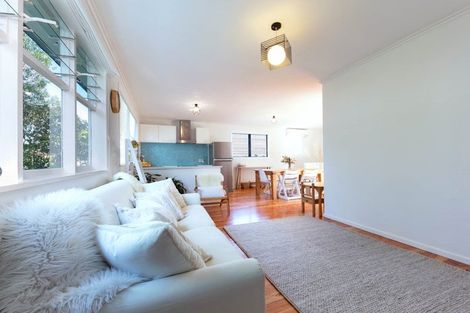 Photo of property in 22 Stottholm Road, Titirangi, Auckland, 0604