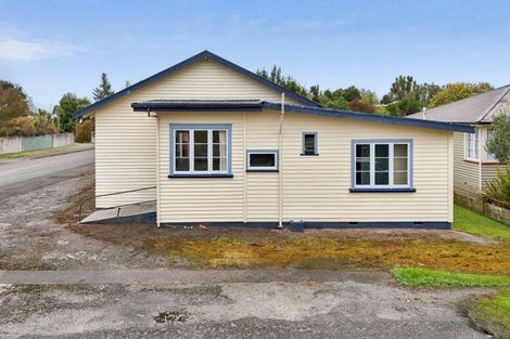 Photo of property in 17 Hampden Street, Murchison, 7007