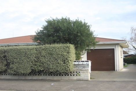 Photo of property in 2/707 Saint Aubyn Street East, Parkvale, Hastings, 4122
