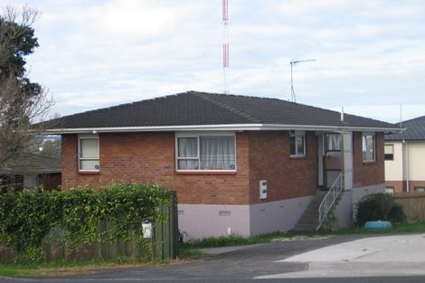 Photo of property in 14 Waimumu Road, Massey, Auckland, 0614