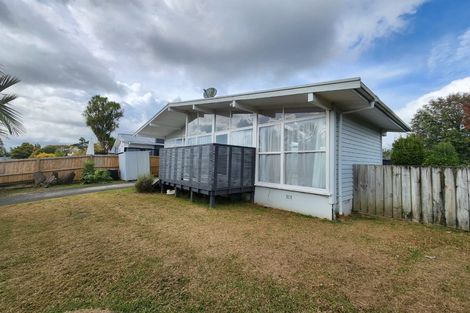 Photo of property in 15 Glen Norman Avenue, Henderson, Auckland, 0610