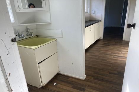Photo of property in 2/51 Jillteresa Crescent, Half Moon Bay, Auckland, 2012