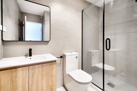 Photo of property in 19 Taipahitini Road, Rosehill, 2113