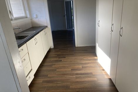 Photo of property in 2/51 Jillteresa Crescent, Half Moon Bay, Auckland, 2012