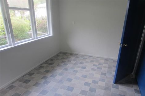 Photo of property in 208 Sievers Grove, Cannons Creek, Porirua, 5024