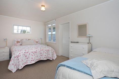 Photo of property in 12 Wanganui Road, Marton, 4710