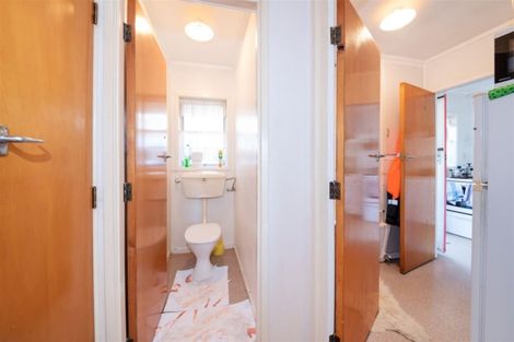 Photo of property in 4/79 Glendale Road, Glen Eden, Auckland, 0602
