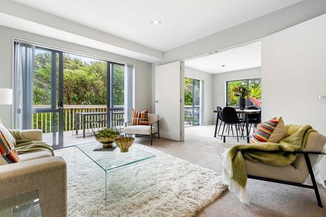 Photo of property in 46 Newbury Place, Schnapper Rock, Auckland, 0632