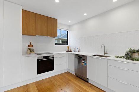 Photo of property in 2/50 Lonsdale Street, New Brighton, Christchurch, 8083