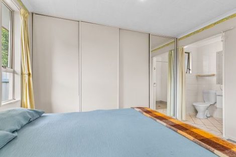 Photo of property in 12 Guildford Street, Levin, 5510