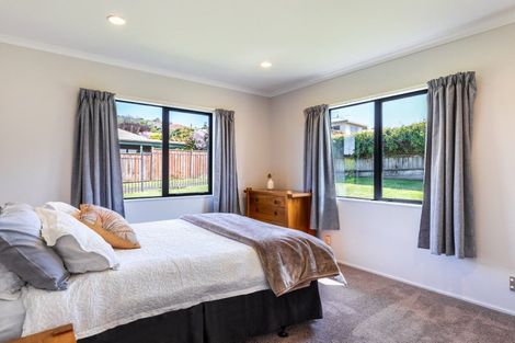 Photo of property in 27 Kinder Street, Acacia Bay, Taupo, 3330