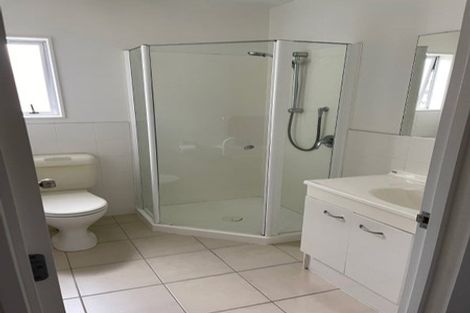 Photo of property in 7/22 Northcross Drive, Oteha, Auckland, 0632