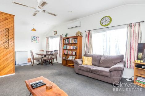 Photo of property in 109 Don Buck Road, Massey, Auckland, 0614