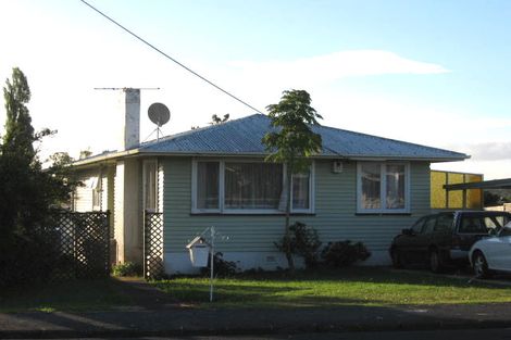 Photo of property in 64 Hepburn Road, Glendene, Auckland, 0602