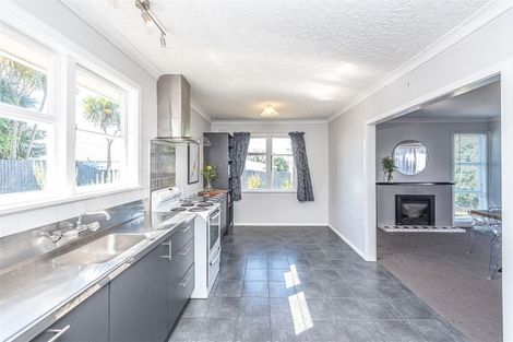 Photo of property in 86 Manuka Street, Castlecliff, Whanganui, 4501