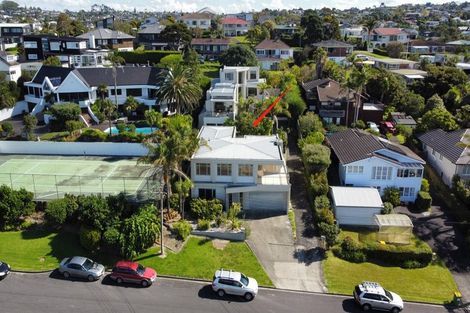 Photo of property in 20 Bournemouth Terrace, Murrays Bay, Auckland, 0630