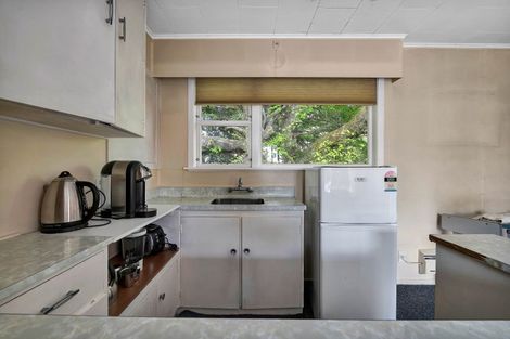 Photo of property in 3 Surrey Street, Stratford, 4332