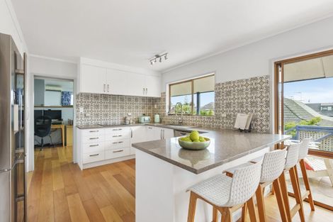 Photo of property in 41a Vivian Wilson Drive, Eastern Beach, Auckland, 2012