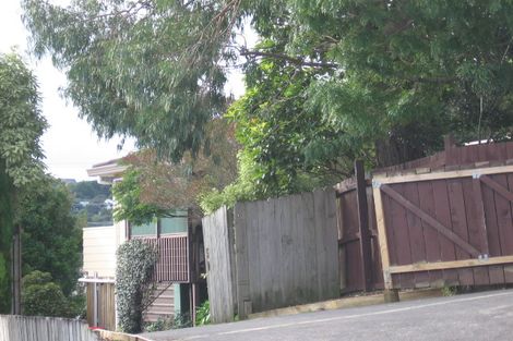 Photo of property in 5 Halloran Place, Massey, Auckland, 0614