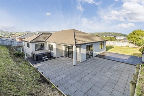 Photo of property in 3 Nelson Avenue, Aotea, Porirua, 5024