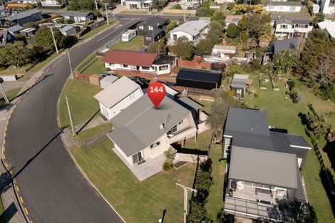 Photo of property in 144 Karewa Parade, Papamoa Beach, Papamoa, 3118