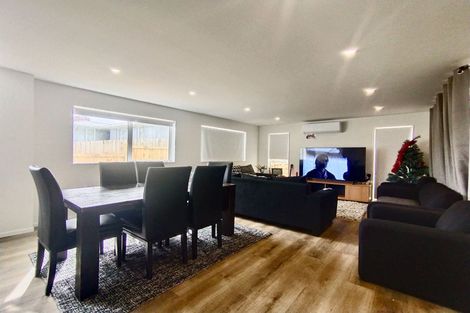 Photo of property in 45 Atkinson Road, Titirangi, Auckland, 0604