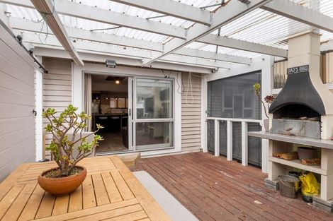 Photo of property in 208 Ngamotu Road, Spotswood, New Plymouth, 4310