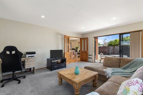 Photo of property in 3 Worthy Street, Ilam, Christchurch, 8041