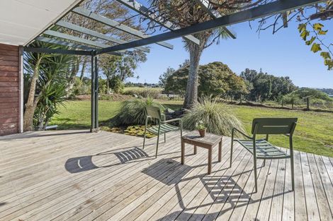 Photo of property in 20 Portland Drive, Mangorei, New Plymouth, 4312