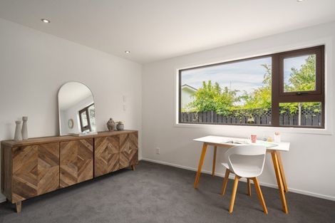 Photo of property in 28 Greyfriars Crescent, Tawa, Wellington, 5028