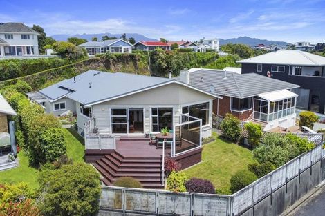 Photo of property in 410 Devon Street West, Lynmouth, New Plymouth, 4310