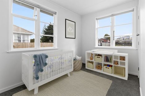 Photo of property in 41u1 Ross Crescent, Fairfield, Hamilton, 3214