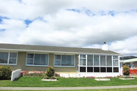 Photo of property in 28 Fergusson Street, Stoke, Nelson, 7011