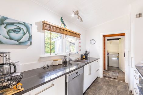 Photo of property in 9 Patterson Grove, Waikanae, 5036