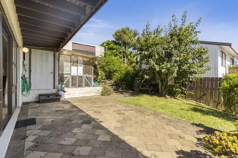 Photo of property in 16 Clipper Place, Shelly Park, Auckland, 2014
