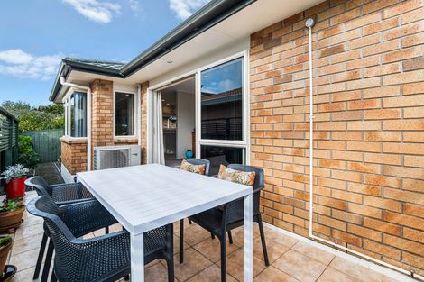 Photo of property in 15 Alice Avenue, Orewa, 0931