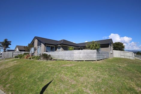 Photo of property in 2 Bill Miller Drive, Papamoa, 3118