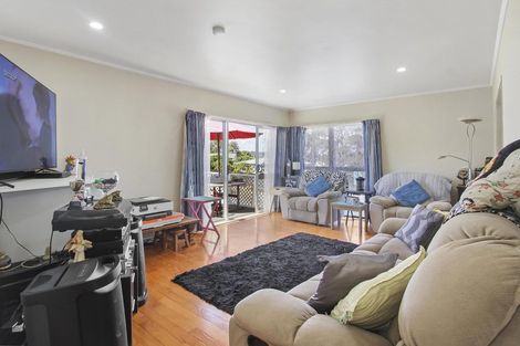 Photo of property in 10 Valencia Place, Manurewa, Auckland, 2102