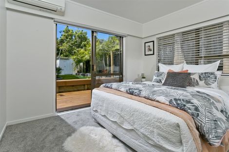 Photo of property in 2/27a Stanley Road, Glenfield, Auckland, 0629