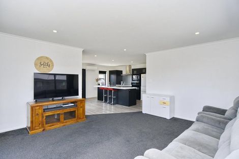 Photo of property in 6 Hamlett Drive, Woodend, 7610