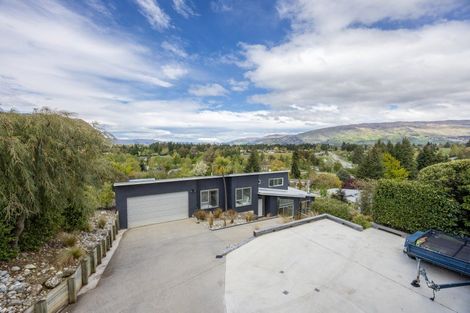 Photo of property in 17 Hillview Place, Wanaka, 9305