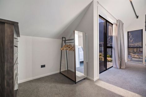 Photo of property in 33 Casterway Crescent, Jacks Point, 9371