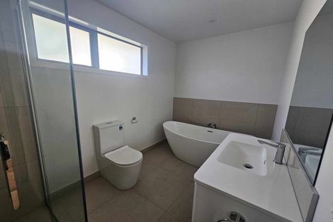 Photo of property in 32 George Street, Levin, 5510